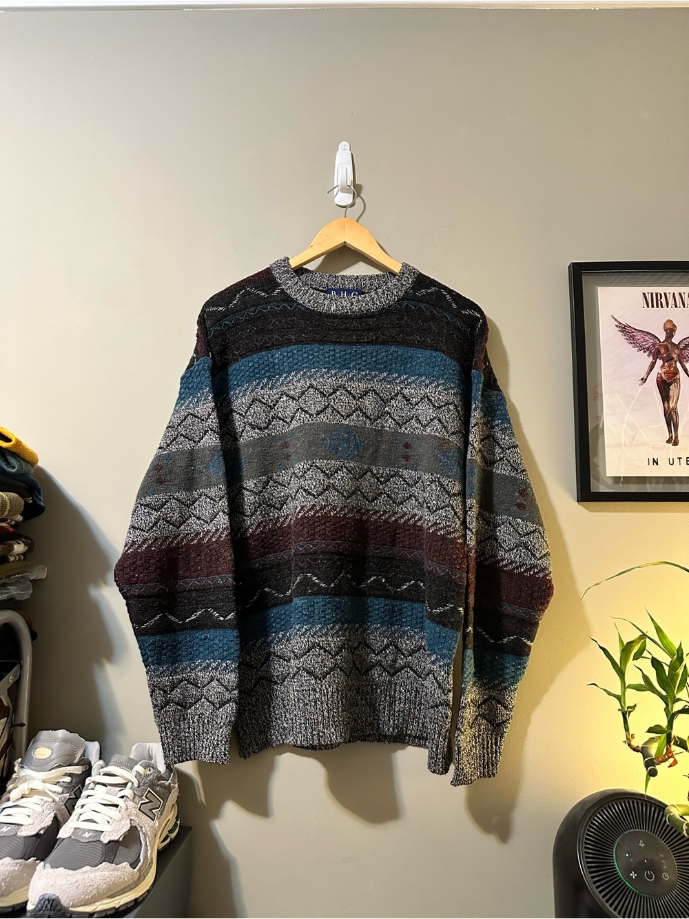 Vintage Men's Crewneck Striped Pattern Sweater - Multi-Color